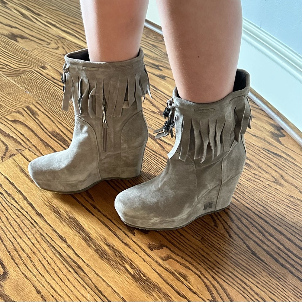 RUCOLINE NWOT Fringe Suede Ankle Boots🌸
